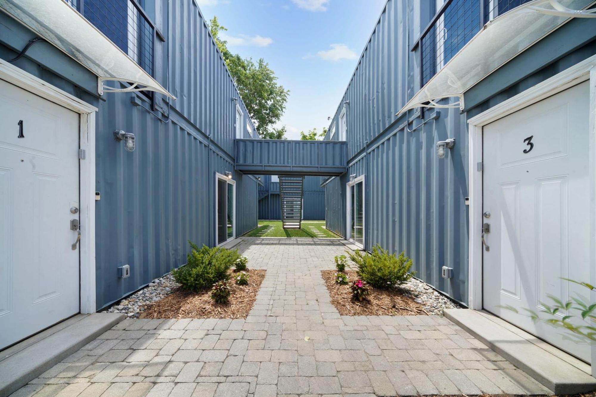 Experience The Unique Re-nu Shipping Container #1 Apartment